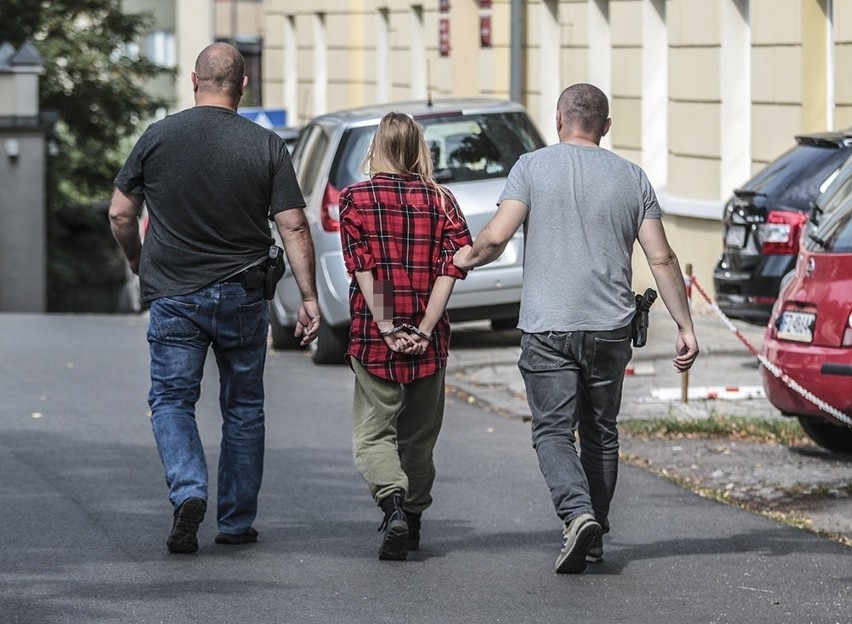 Małżeństwo zostało tymczasowo aresztowane na trzy miesiące.