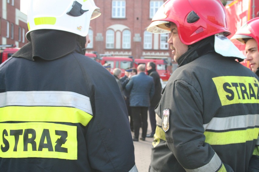 Strażacy otrzymali nowe wozy. Sprzęt kosztował około 6 mln zł 