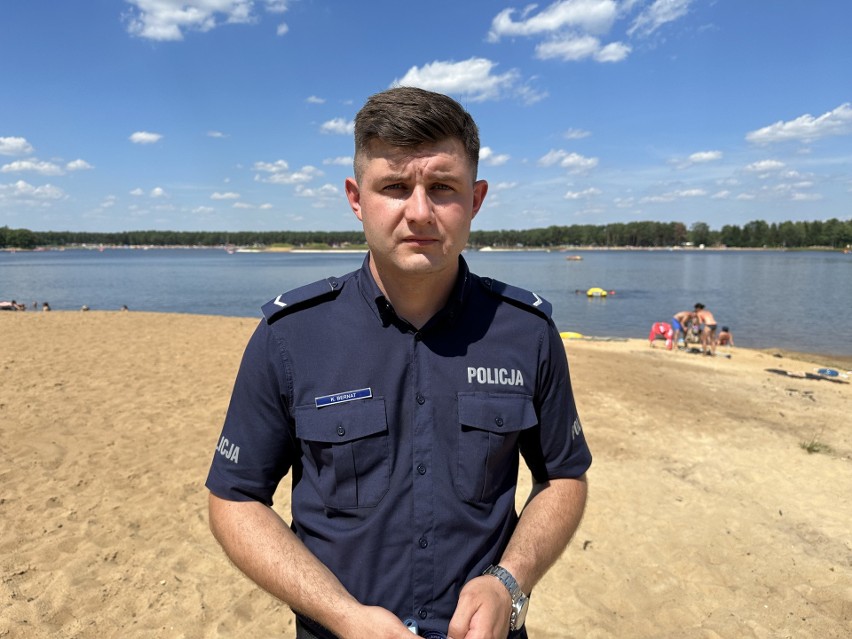 Sierżant Krzysztof Bernat, oficer prasowy Komendy Powiatowej...