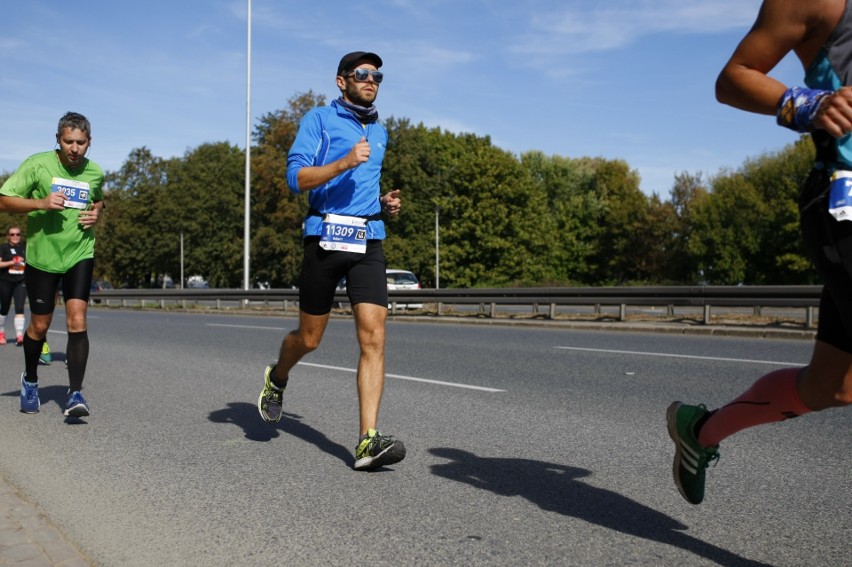 Uczestnicy Maratonu Warszawskiego 2018. Więcej zdjęć...