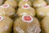 Wielaknoc 2016. Caritas Białystok sprzedaje chlebek miłości