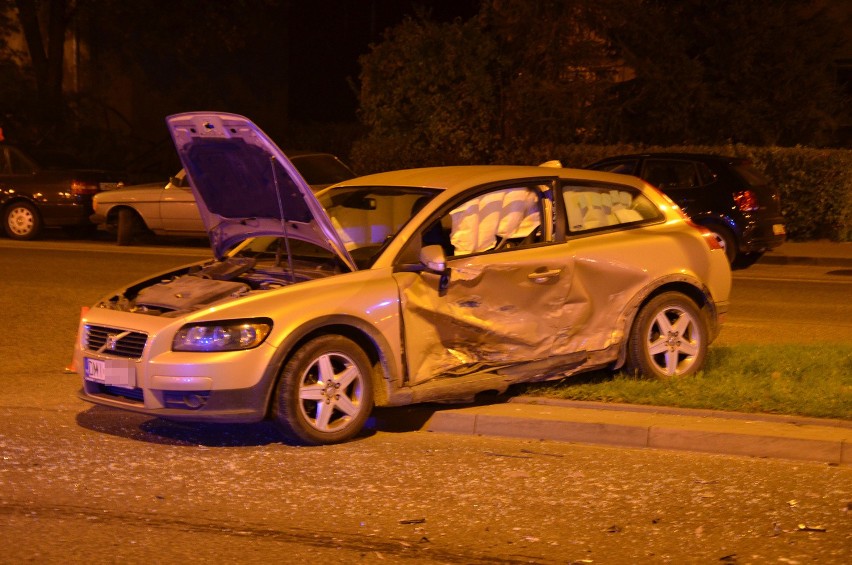 Wrocław: Wypadek na Borowskiej. Ranne trzy osoby - w tym dziecko (ZDJĘCIA)