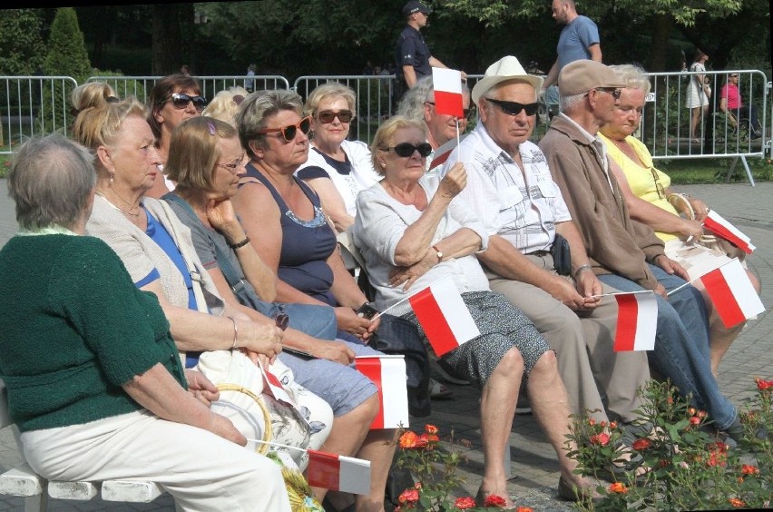 Prezydent Andrzej Duda gościł do Buska. Witały go tłumy  
