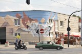 Urban Forms Festival: Dwa nowe murale w Łodzi - na hali Rynku Bałuckiego i na ścianie akademika Uniwersytetu Łódzkiego