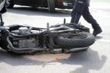 Wypadek w Łabiszynie. Motocyklista zabrany przez pogotowie lotnicze do szpitala