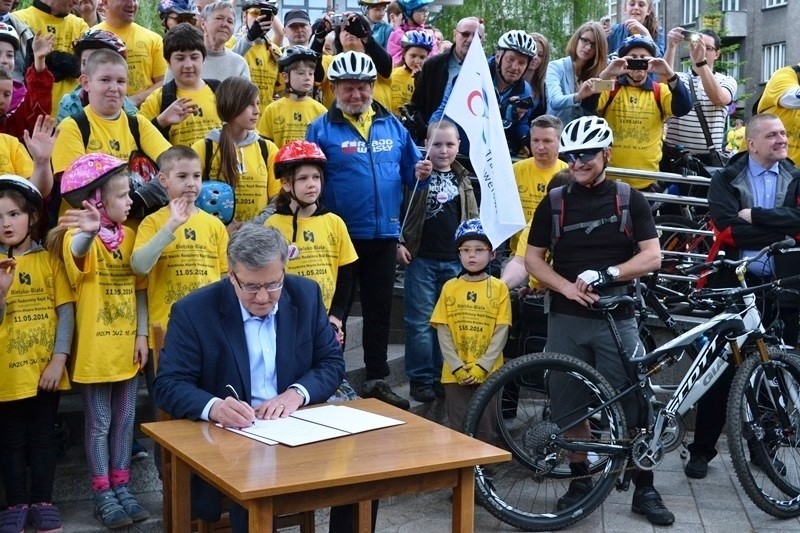 Prezydent Komorowski podpisał nowelizację - rowerzyści...