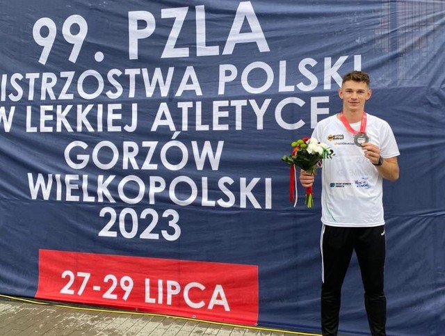 Dawid Krzemiński z Optimy Radom medalistą mistrzostw Polski w trójskoku.