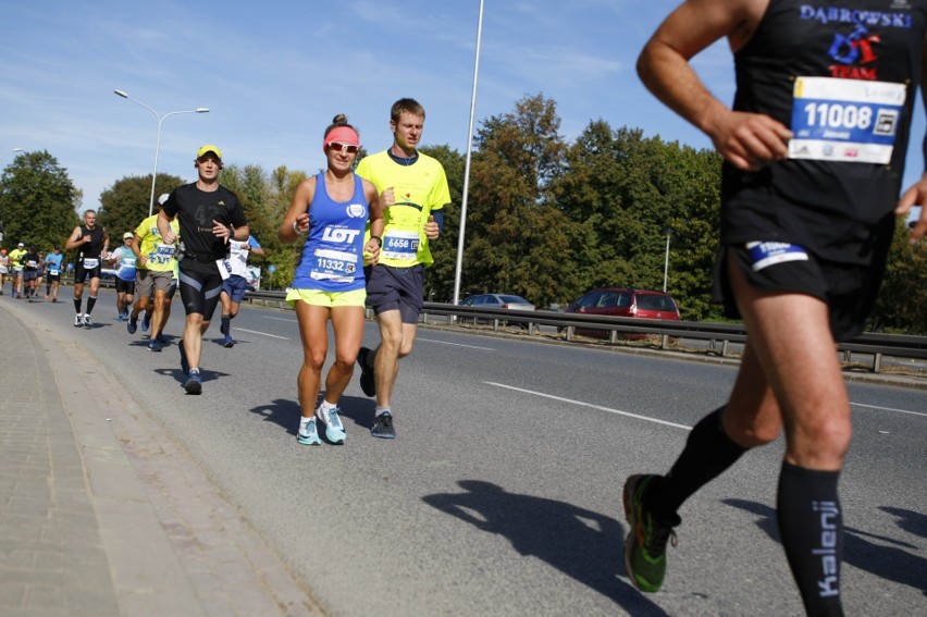 Uczestnicy Maratonu Warszawskiego 2018. Więcej zdjęć...