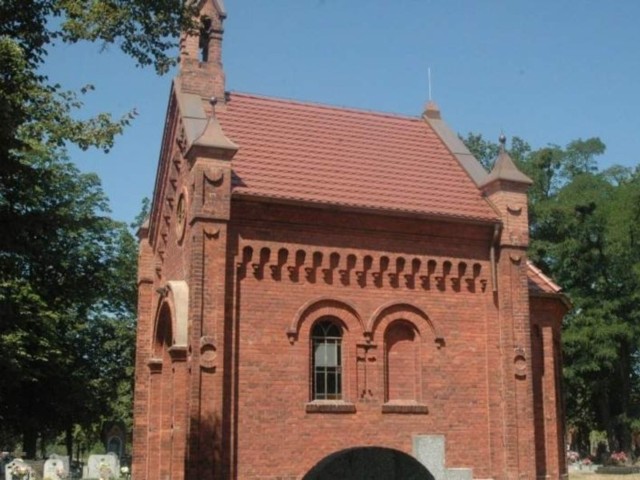 Kaplica przy kościele św. Annty w Oleśnie. Złodzieje byli tu trzy razy. Dwa razy odeszli z łupami, za trzecim razem nie było już co kraść.