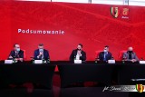 Ważna konferencja prasowa nowych władz Korony Kielce. Będzie redukcja kosztów, ale poza pierwszą drużyną. Zapis transmisji [ZDJĘCIA]