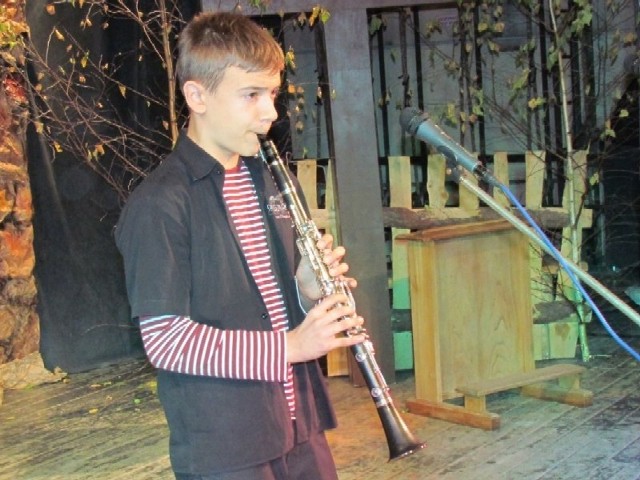 Dominik Światkowski z Nowego Miasta Lubawskiego nie tylko śpiewał, grał także na klarnecie