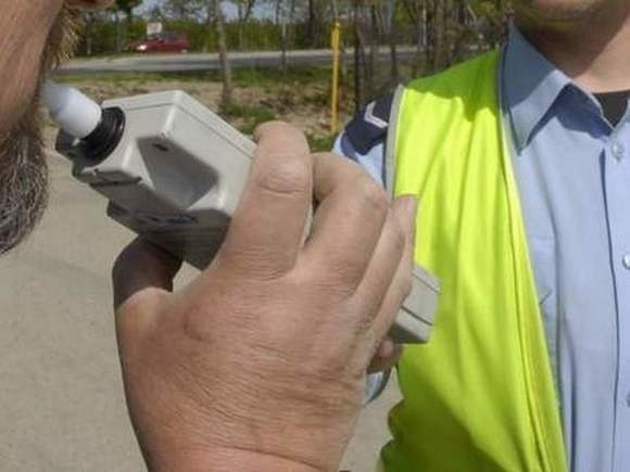 Policja zatrzymała 21 nietrzeźwych kierowców.