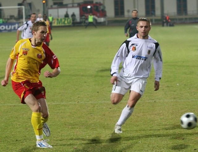 Piłkarze Stali Stalowa Wola (z prawej Krzysztof Trela) odpadli w 1/8 finału Pucharu Polski z Zagłębiem w Sosnowcu, przegrywając 0:3.