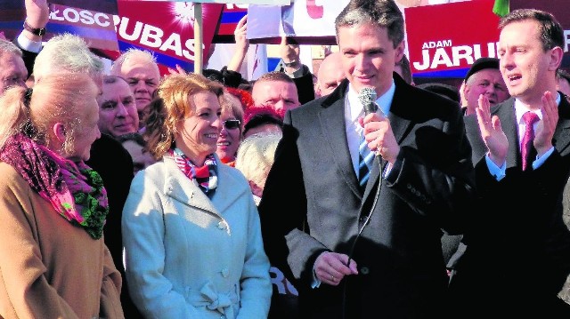 Adam Jarubas zainaugurował kampanię prezydencką w rodzinnej gminie Nowy Korczyn w otoczeniu bliskich i przyjaciół.