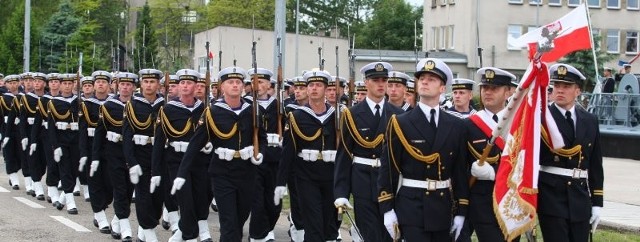 Świnoujście: Marynarze muszą pożyczać mundury | Głos Szczeciński