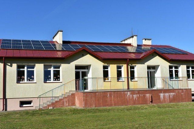 To jedna z ekologicznych inwestycji zrealizowana w budynku przedszkola w Galkach, w gminie Rusinów.