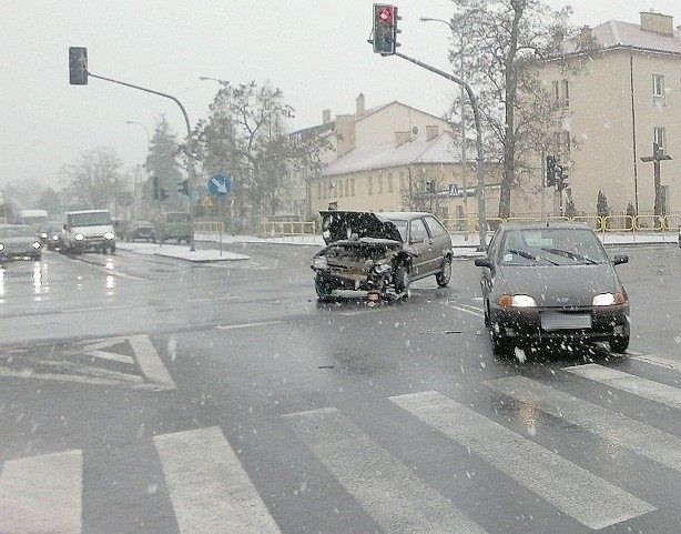 zderzenie na skrzyżowaniu dróg krajowych