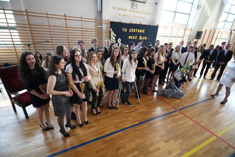 Zakończenie roku maturzystów w VI LO w Kielcach