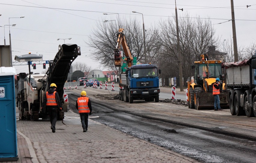 Na trzech odcinkach ruszyła modernizacja torowisk...