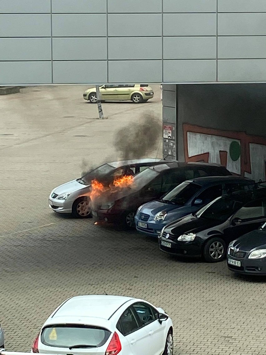 W czwartek rano doszło do pożaru Fit Fabric w Łodzi. Jak...