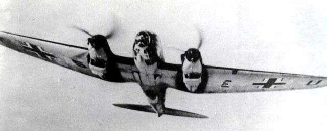 Niemiecki Heinkel He - 111 był we wrześniu 1939 roku często używanym przez Luftwaffe bombowcem.
