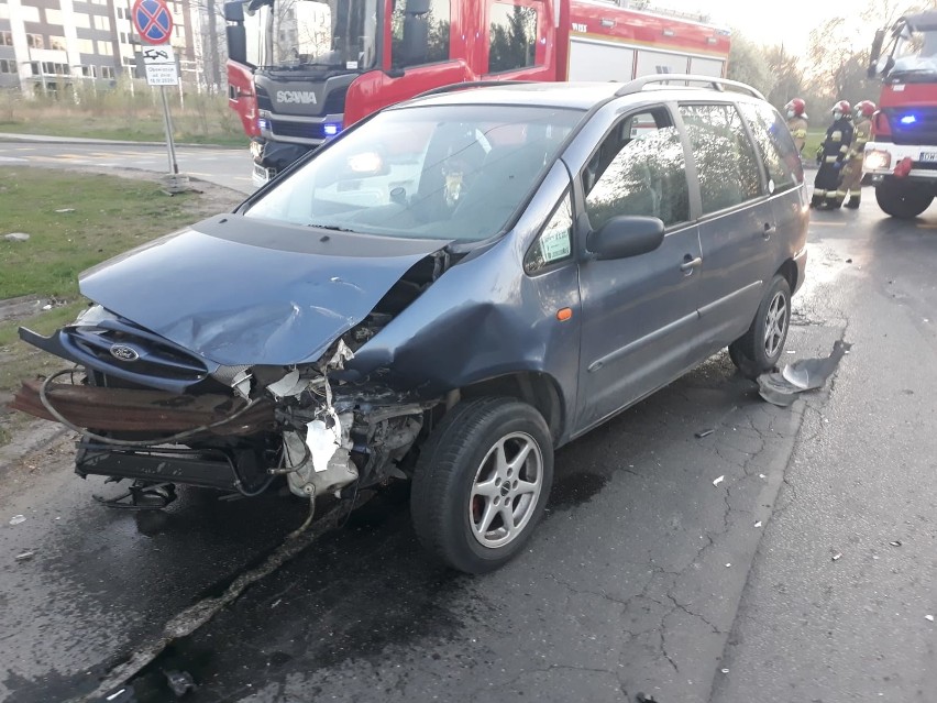 Znów wypadek na Strzegomskiej. W tym miejscu, co poprzedni (ZDJĘCIA)