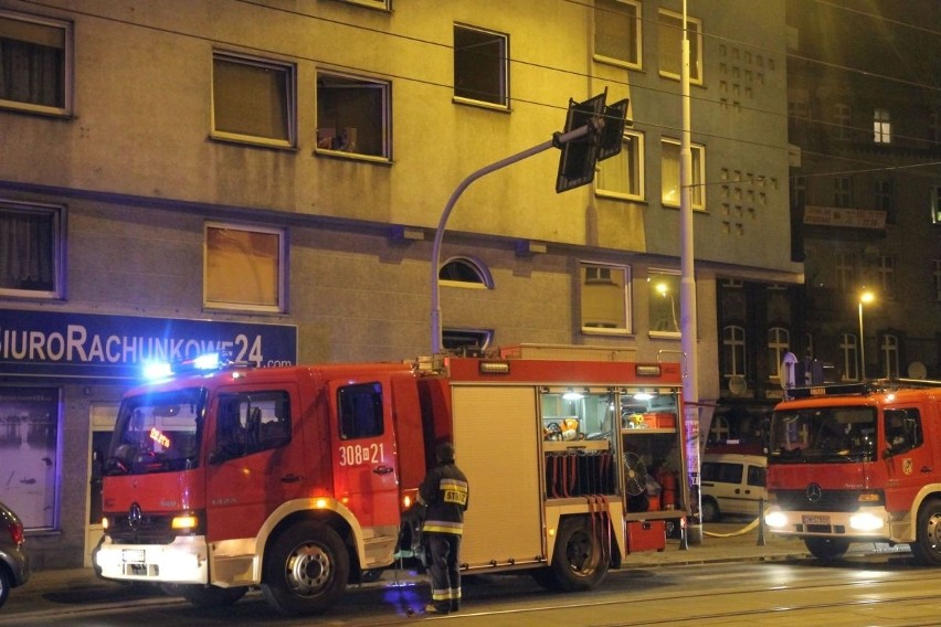 Wrocław: Pożar przy Jedności Narodowej. Jedna osoba poparzona (FILM, ZDJĘCIA)