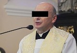 Ksiądz wysyłał małoletniej zdjęcia męskich narządów. Matka dziewczynki nie reagowała