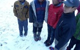 Zimą do szkoły w klapkach. Alpiniści ze Szczecina spieszą z pomocą