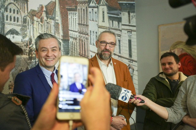 Kijowski ma „powstrzymać się przed wypowiedziami do mediów”.