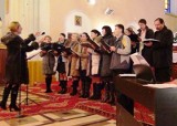 Gmina Ostrów Mazowiecka: Chór polonijny koncertował w kościołach 