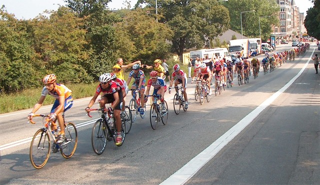 Kwiatkowski byłby drugim polskim liderem Tour de France w historii. W 1987 roku ta sztuka udała się Lechowi Piaseckiemu