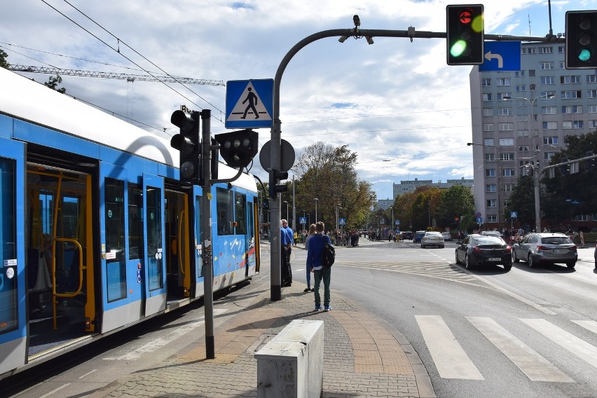 Wrocław: Tramwaj wykoleił się przy Dworcu Głównym