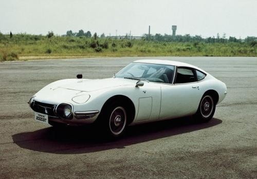 Fot. Toyota: Toyota 2000 GT z 1966 roku była popisem...