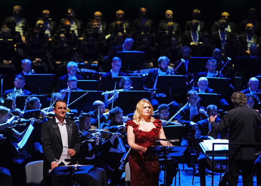 Imponujące koncertowe wykonanie opery „Paria” na scenie Teatru Wielkiego w Łodzi