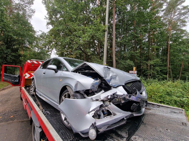 W poniedziałek rano 12 września doszło do niebezpiecznego zdarzenia drogowego na drodze wojewódzkiej nr 206, w okolicach Szczeglina (gmina Sianów). 