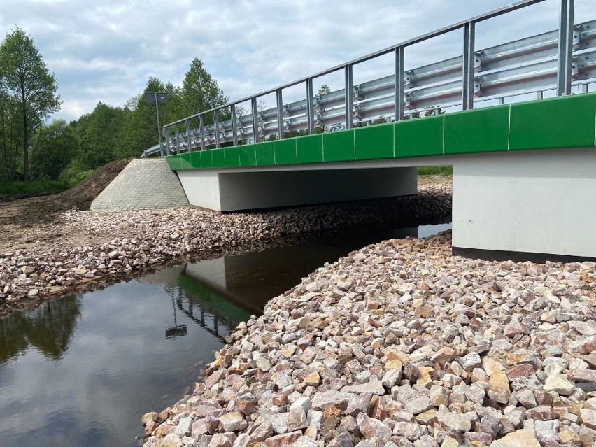 W gminie Suchedniów oddano do użytku nowy most na rzece...