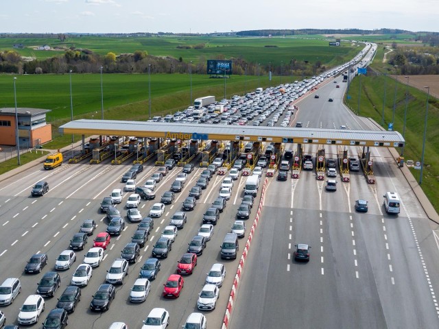 Odcinki płatnych autostrad zarządzanych przez koncesjonariuszy: A1 Gdańsk – Toruń, A2 Konin – Nowy Tomyśl – Świecko oraz A4 Katowice – Kraków mają łącznie 469 km długości.