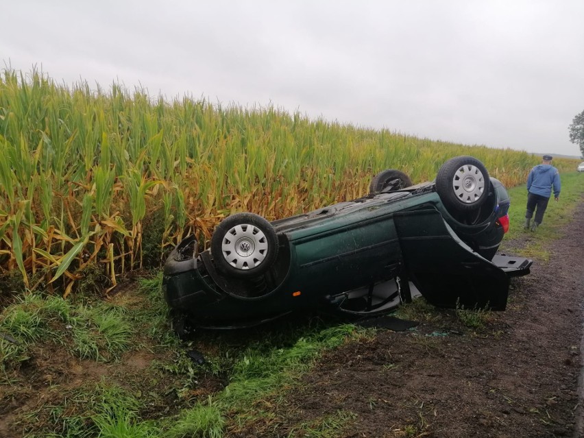 Wypadek w Rogowie. Zderzyły się dwa samochody osobowe, są poszkodowani. 9.09.2022