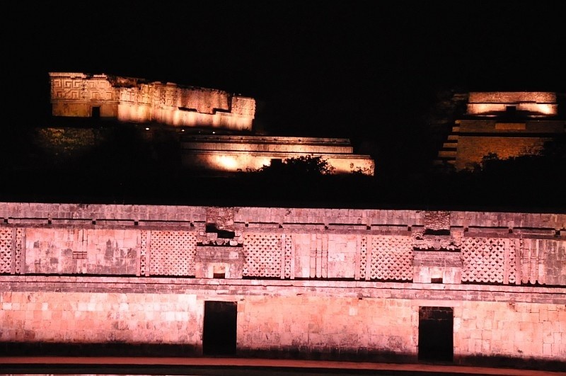 Meksyk. Uxmal - miasto z bogiem deszczu (zdjęcia)