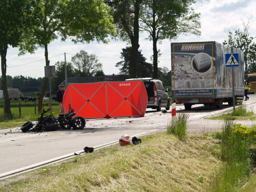 Wypadek w Łysych, 31.05.2021. Zderzenie quada z samochodem ciężarowym. Zdjęcia