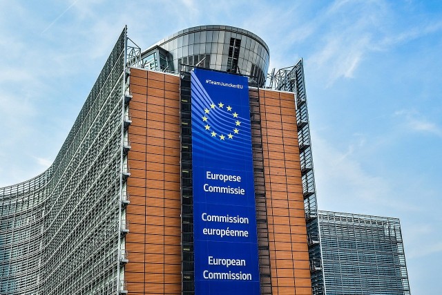 Siedziba Komisji Europejskiej w Brukseli. Zdjęcie ilustracyjne.