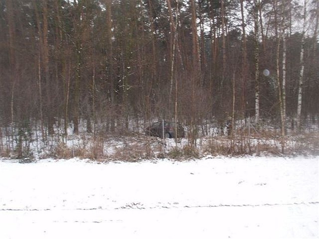 Ford zderzył się z toyotą.