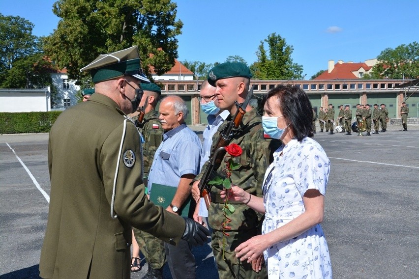 Wojskowa przysięga w 5 Lubuskim pułku artylerii w Sulechowie