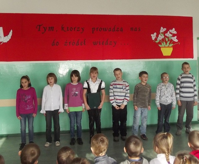 W Szkole Podstawowej w Słosinku zorganizowano akademię z okazji Dnia Edukacji Narodowej.