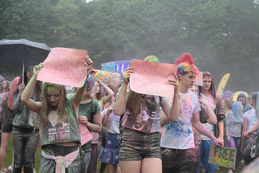 Kolorowa radość czyli Festiwal Kolorów w Krakowie [ZDJĘCIA, WIDEO]