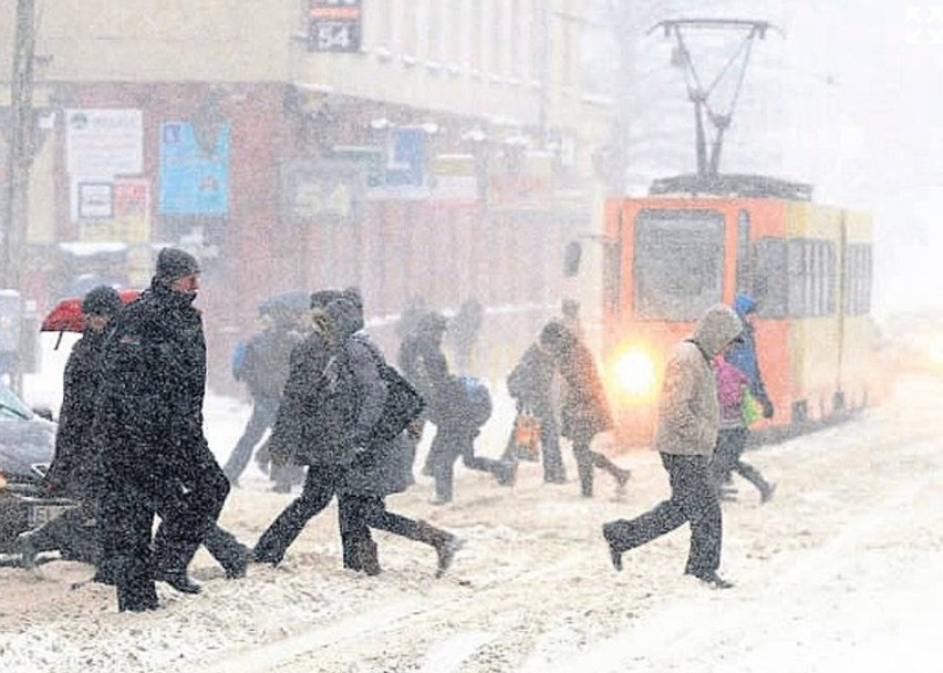 Śnieżyca sparaliżowała Łódź, jednodniowa klęska żywiołowa –...