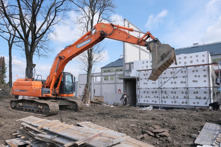 Zrealizowane zostały już roboty rozbiórkowe i ziemne...