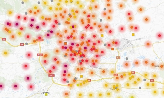 Zapis zanieczyszczenia  powietrza w Krakowie na podstawie serwisy Airly. Czerwone i fioletowe kropki oznaczają znaczące przekroczenie dopuszczalnych poziomów pyłów w powietrzu.