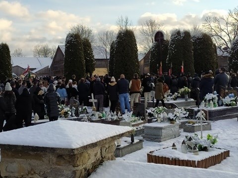 Pogrzeb trójki ofiar tragicznego wypadku w Nowej Białej